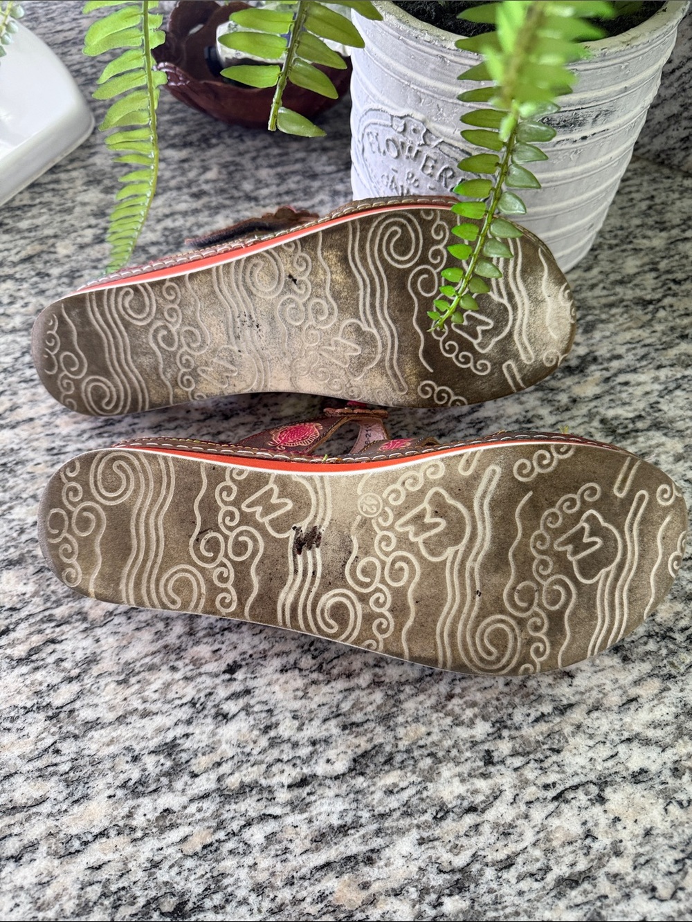 L’ARTISTE Spring Step Sandals - Picture 6 of 8
